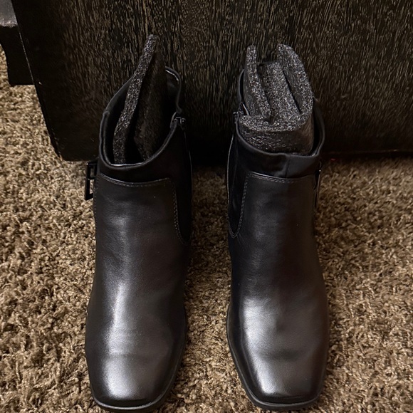 Easy Spirit Black Ankle Boots with Buckle Detail - Picture 2 of 7